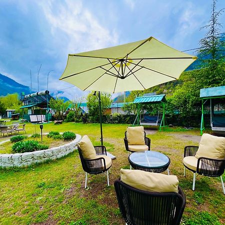 Himalayan Fort Resort, Manali - ! Riverside Property !! Big Lawn With Bonfire !! Best Selling !! Scenic River & Mountais View !! Big Parking !! Luxury Balcony Rooms !! Playing Zone !! Property Of The Year ! M 98160-43600 エクステリア 写真