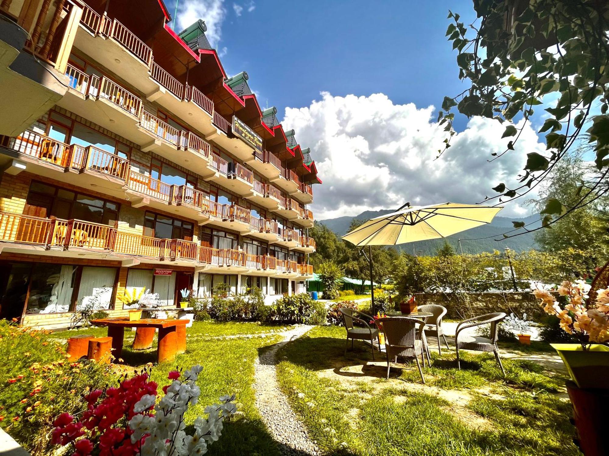 Himalayan Fort Resort, Manali - ! Riverside Property !! Big Lawn With Bonfire !! Best Selling !! Scenic River & Mountais View !! Big Parking !! Luxury Balcony Rooms !! Playing Zone !! Property Of The Year ! M 98160-43600 エクステリア 写真