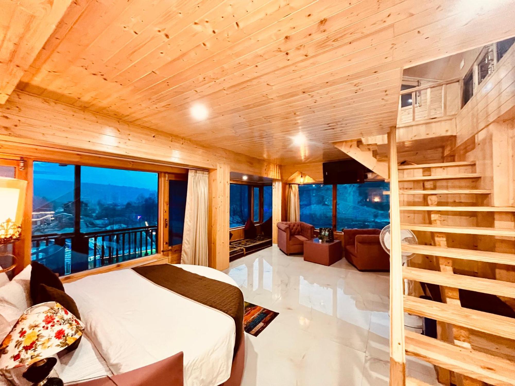 Himalayan Fort Resort, Manali - ! Riverside Property !! Big Lawn With Bonfire !! Best Selling !! Scenic River & Mountais View !! Big Parking !! Luxury Balcony Rooms !! Playing Zone !! Property Of The Year ! M 98160-43600 エクステリア 写真